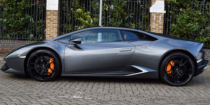 Hire a Lamborghini Huracan